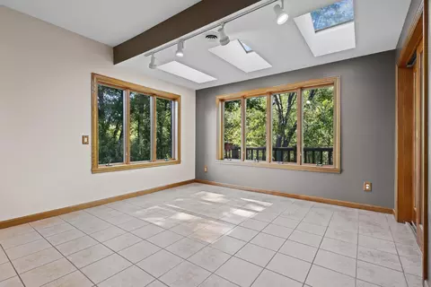 Living - 810 E Riverview Ln, Embarrass, WI 54933 photo 5 of 8