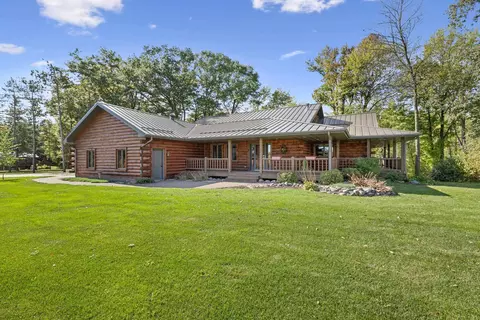 Exterior - 810 E Riverview Ln, Embarrass, WI 54933 photo 3 of 22