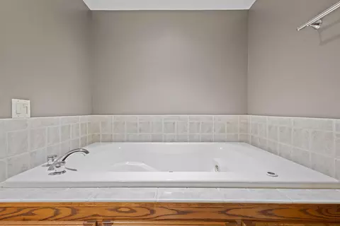 Bath - 810 E Riverview Ln, Embarrass, WI 54933 photo 5 of 5