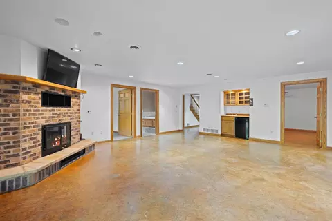 Living - 810 E Riverview Ln, Embarrass, WI 54933 photo 8 of 8