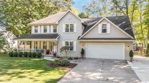 1564 Villa Park Dr, Oshkosh, WI 54904