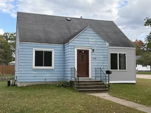 1046 S Sawyer St, Shawano, WI 54166