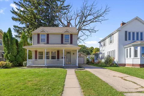 746 S Grove St, Ripon, WI 54971