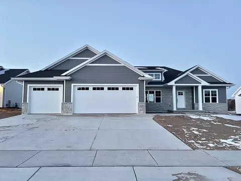 4020 Antwerp Ave, Howard, WI 54313
