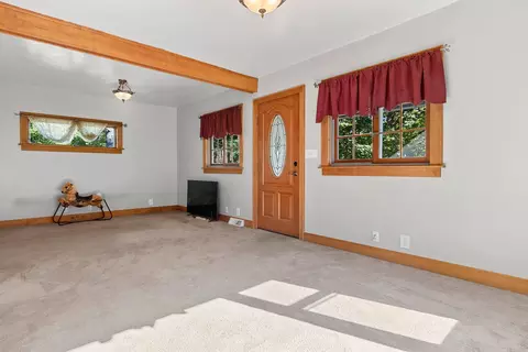 Living - 123 High St, Embarrass, WI 54933 photo 5 of 8