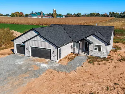 2422 Pristine Ct, Green Bay, WI 54313