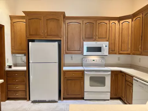 Kitchen - 4206 N Marshall Heights Ave, Appleton, WI 54913 photo 4 of 5