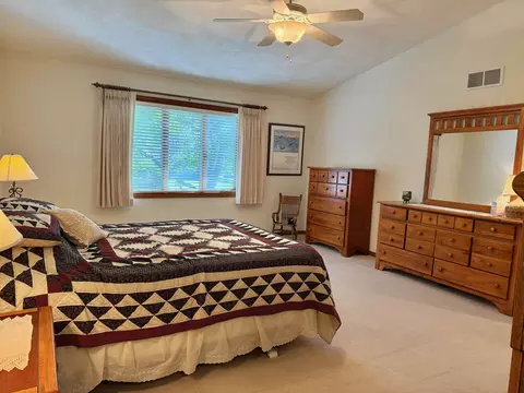 Bedroom - 4206 N Marshall Heights Ave, Appleton, WI 54913 photo 4 of 5