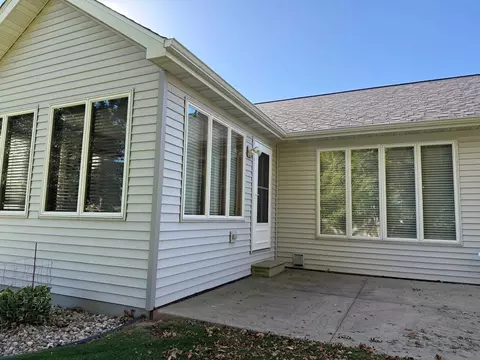 Exterior - 4206 N Marshall Heights Ave, Appleton, WI 54913 photo 4 of 7