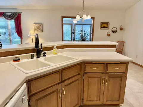 Kitchen - 4206 N Marshall Heights Ave, Appleton, WI 54913 photo 5 of 5