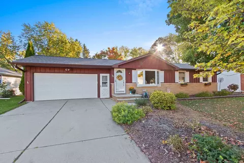 726 Simonet St, Green Bay, WI 54301