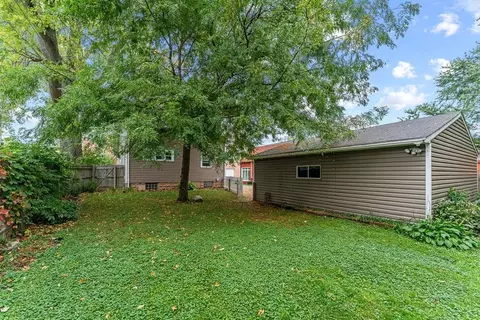 Exterior - 721 W 5th St, Appleton, WI 54914 photo 7 of 8