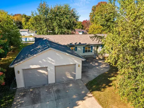 421 S Peck Ave, Peshtigo, WI 54157
