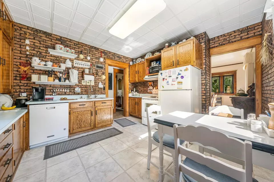 Kitchen - 5895 Lasley Point Rd, Winneconne, WI 54986 photo 1 of 3