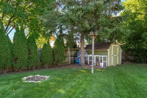 Exterior - 2925 W Capitol Dr, Appleton, WI 54914 photo 4 of 7