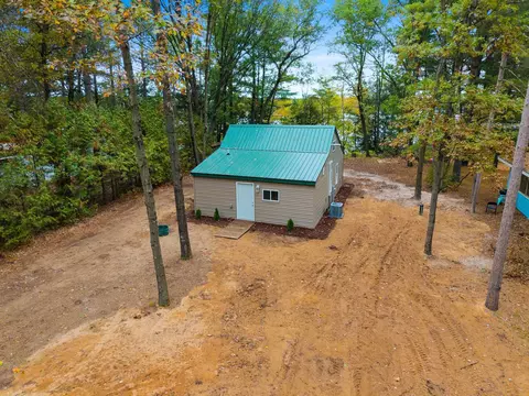6188 Dogwood Ln, Oconto, WI 54153