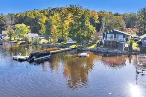 11975 E Anderson Lake Dr, Suring, WI 54174