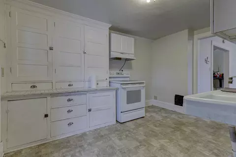 1208 N Superior St, Appleton, WI 54911 photo 22