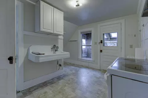 1208 N Superior St, Appleton, WI 54911 photo 23