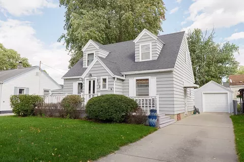 512 Mech St, Green Bay, WI 54302