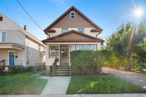 15 E Nevada Ave, Oshkosh, WI 54901
