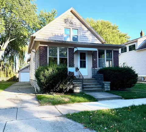 822 Oak St, Oshkosh, WI 54901