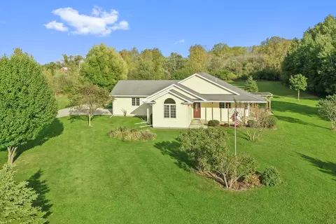 7128 Windmill Dr, Winneconne, WI 54986