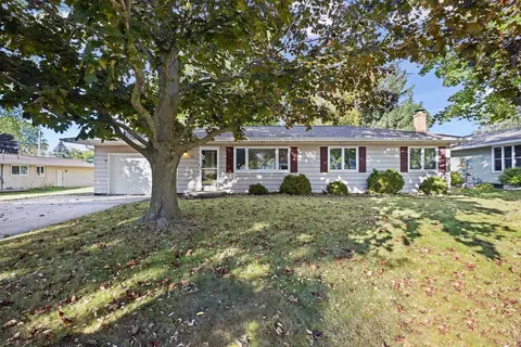 117 N 16th Pl, Sturgeon Bay, WI 54235