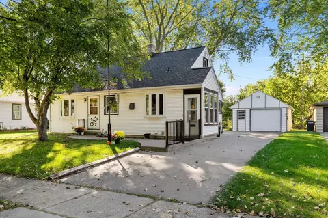 527 E Coolidge Ave, Appleton, WI 54915