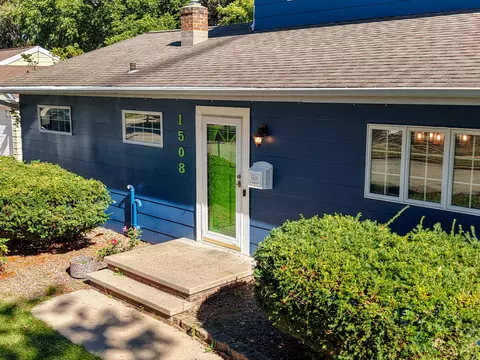 1508 N Nicholas St, Appleton, WI 54914 photo 2