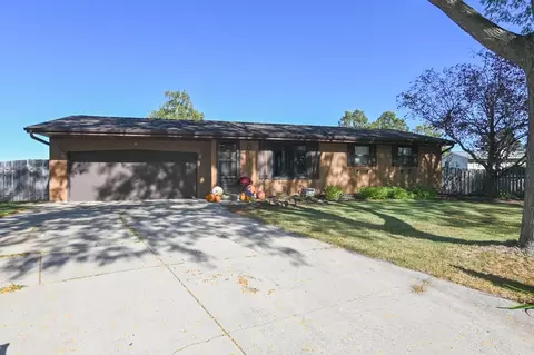 2400 Ruffed Ct, Green Bay, WI 54311