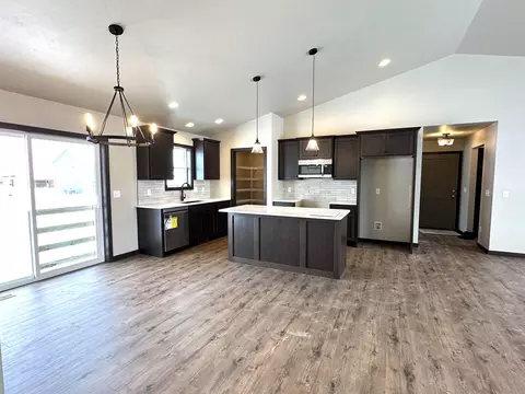 Kitchen - 1300 S Jade Dr, Appleton, WI 54915 photo 3 of 5