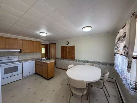 Kitchen - 1012 11th Ave, Menominee, MI 49858 photo 3 of 3