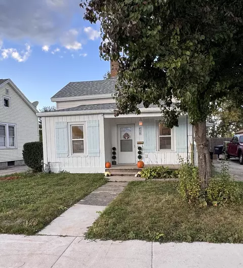438 W 5th Ave, Oshkosh, WI 54902
