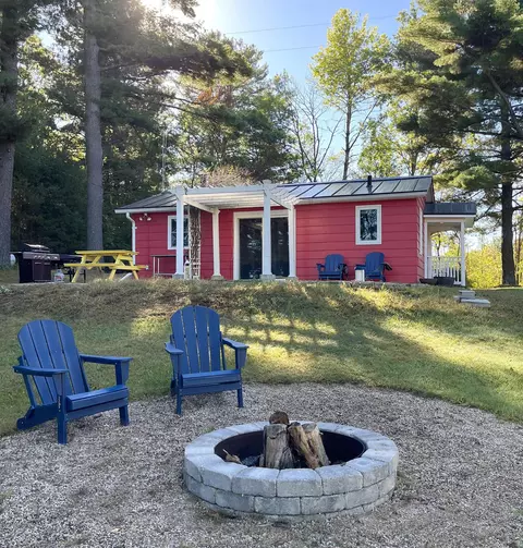 E2932 Moon Lake Court, Iola, WI 54945