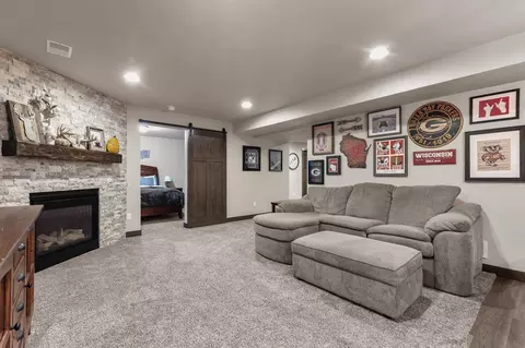 Living - 2053 W Sugar Ct, Appleton, WI 54913 photo 4 of 5