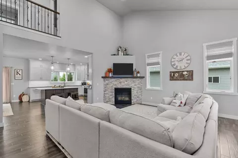 Living - 2053 W Sugar Ct, Appleton, WI 54913 photo 1 of 5