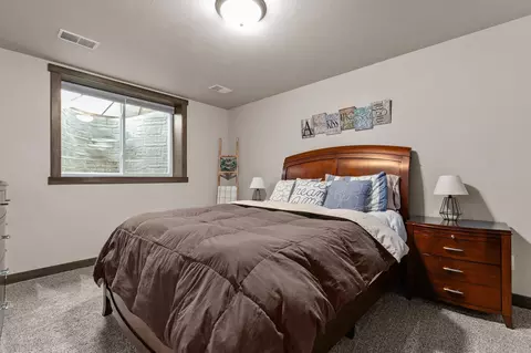 Bedroom - 2053 W Sugar Ct, Appleton, WI 54913 photo 6 of 6