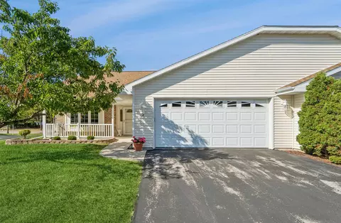 5 Yorkshire Dr, Fond Du Lac, WI 54935