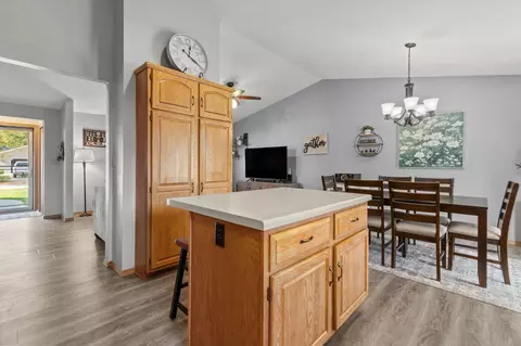 3628 S Kernan Ave, Appleton, WI 54915 photo 12