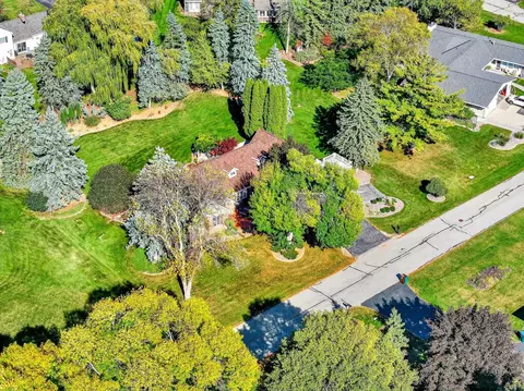 View/Area - 9 Meadowbrook Ln, Appleton, WI 54914 photo 6 of 8