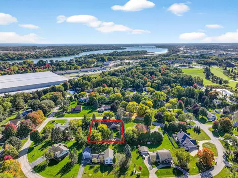 View/Area - 9 Meadowbrook Ln, Appleton, WI 54914 photo 5 of 8