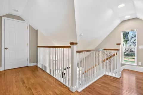 Entry Way - 9 Meadowbrook Ln, Appleton, WI 54914 photo 7 of 8