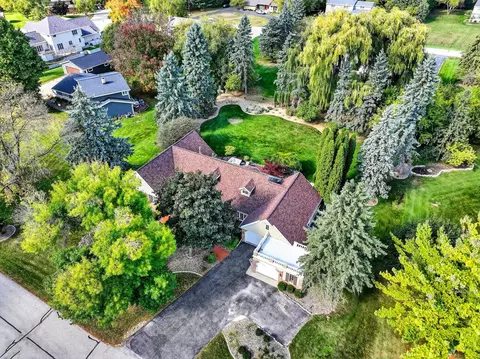 View/Area - 9 Meadowbrook Ln, Appleton, WI 54914 photo 2 of 8