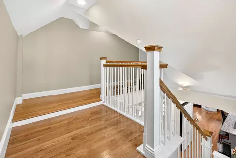 Entry Way - 9 Meadowbrook Ln, Appleton, WI 54914 photo 8 of 8
