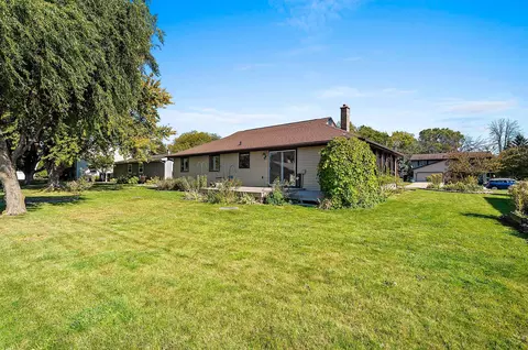 Exterior - 1811 N Whitney Dr, Appleton, WI 54914 photo 8 of 15