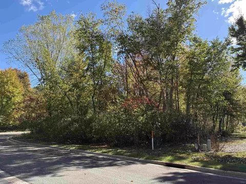 kord court, Oconto, WI 54153
