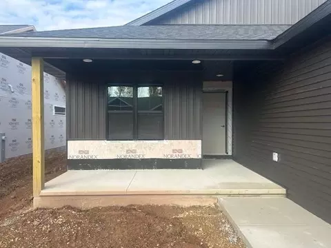 3684 E Gladiolus Pl, Appleton, WI 54913 photo 2