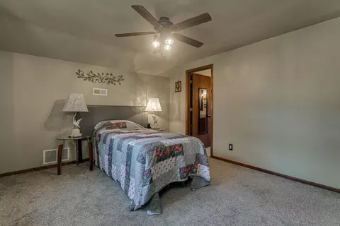 Bedroom - w5321 Quarry Road, Appleton, WI 54913 photo 5 of 8