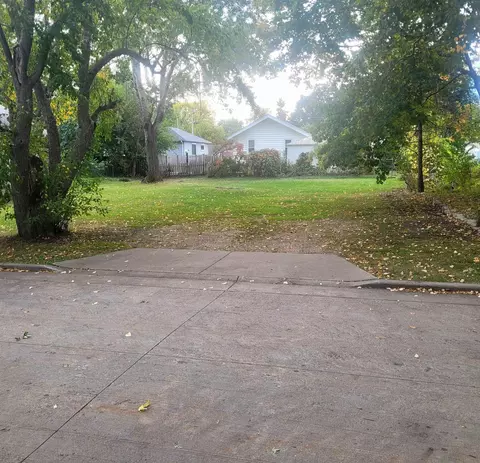 Rock Place, Oshkosh, WI 54901